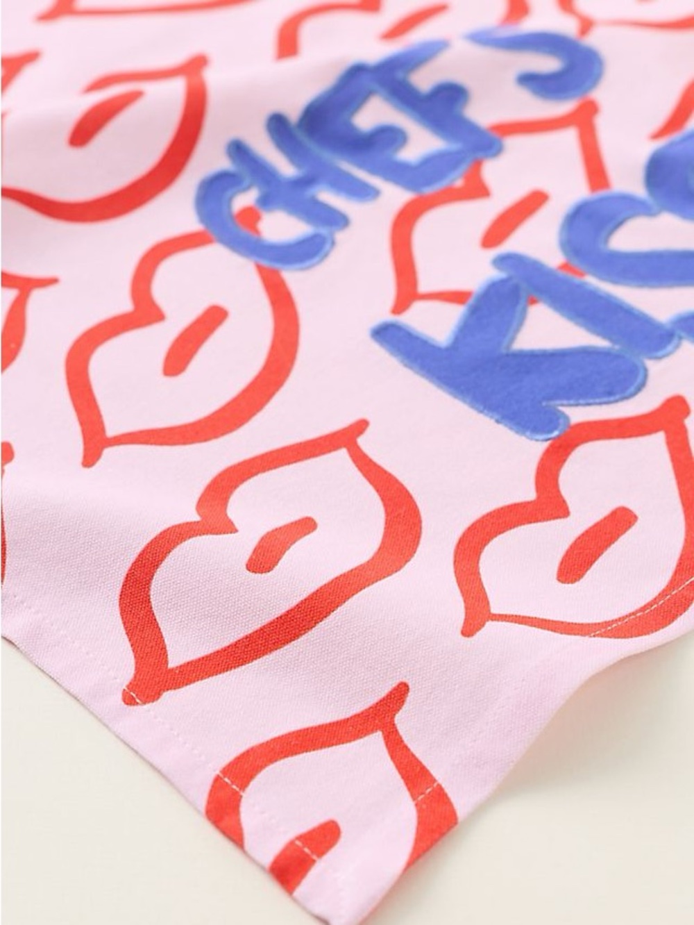 Anthropologie Kiss The Chef Pink Dish Towel NWT Valentine’s Kitchen Decor - Picture 2 of 5